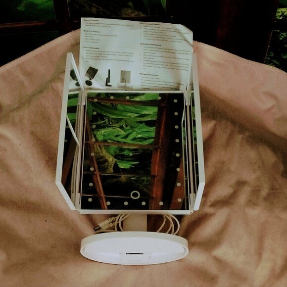 Nearly New White Tri-Fold Battery operated Lighted Mirror with USB power option - Picture 6 of 6